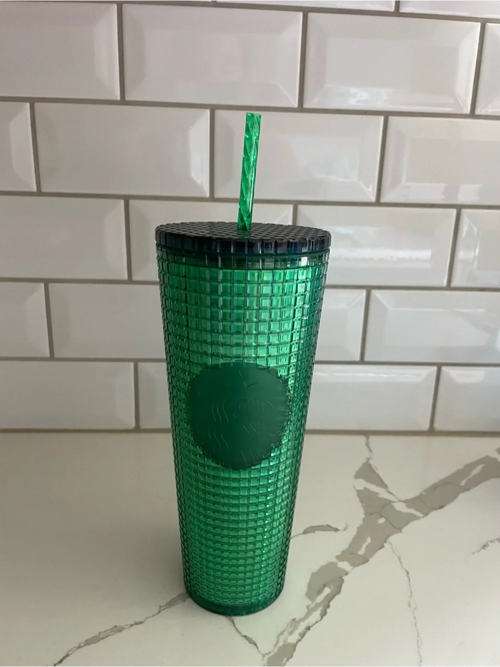Starbucks 2022 shiny emerald green grid mirror 24oz venti cup tumbler lid straw